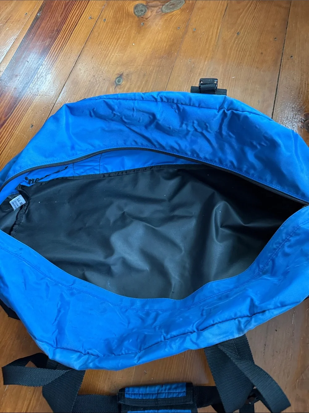 LLBEAN medium duffle bag